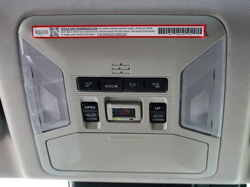 Used 2025 Toyota RAV4 XLE w/ Convenience Package AWD/4WD image 30