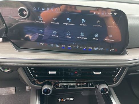 New 2026 Chevrolet Suburban Premier image 28