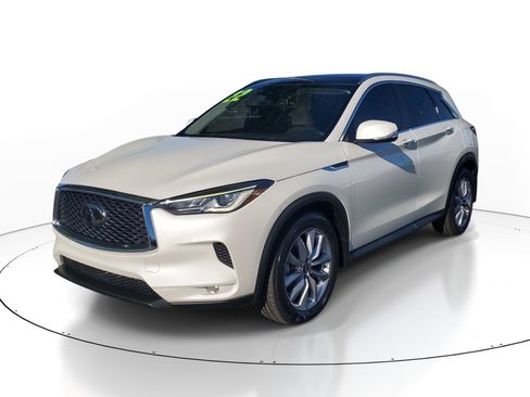 Used 2022 INFINITI QX50 Luxe FWD image 3