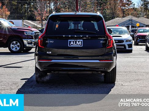Used 2025 Volvo XC90 B6 Plus image 12