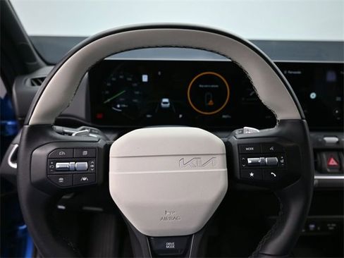Used 2025 Kia K4 GT-Line image 19