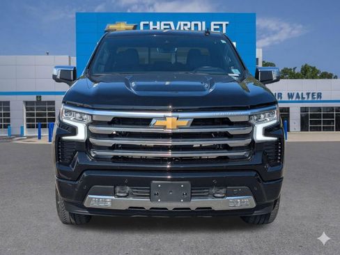 Used 2024 Chevrolet Silverado 1500 High Country w/ Technology Package AWD/4WD image 9