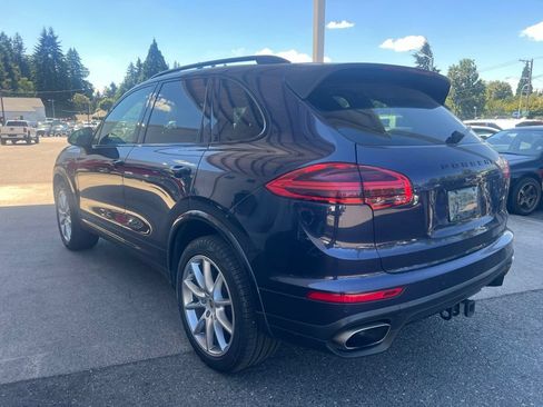 Used 2017 Porsche Cayenne AWD/4WD image 5