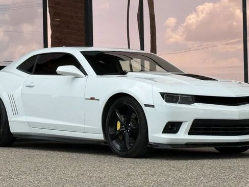 Used 2014 Chevrolet Camaro SS w/ RS Package image 17