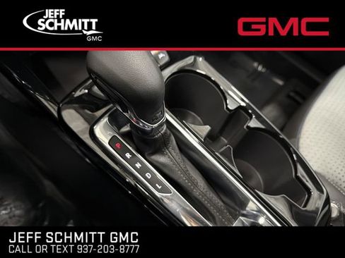 Certified 2025 Chevrolet Trax LT w/ LT Convenience Package image 25