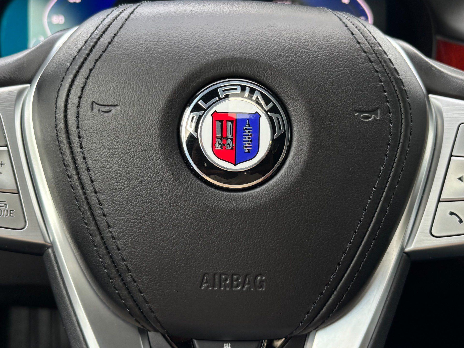 Used 2022 BMW ALPINA B7 xDrive w/ Luxury Rear Seating Package AWD/4WD image 34