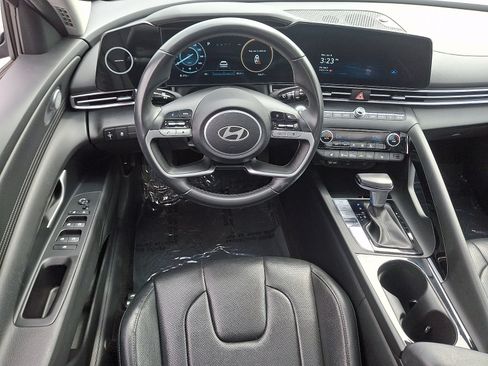 Used 2024 Hyundai Elantra Limited FWD image 11