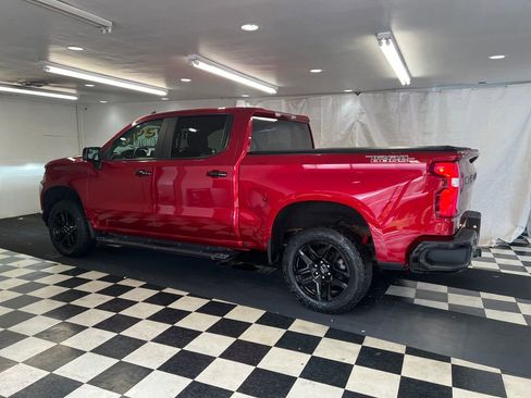 Used 2022 Chevrolet Silverado 1500 LT Trail Boss w/ Bed Protection Package AWD/4WD image 9