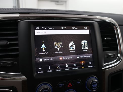 Used 2018 RAM 1500 Laramie w/ Convenience Group AWD/4WD image 59