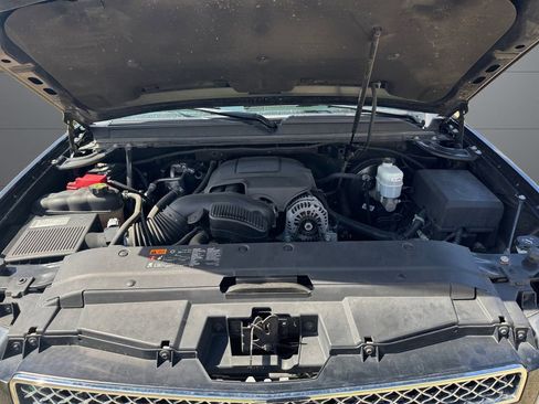 Used 2013 Chevrolet Avalanche LTZ AWD/4WD image 20