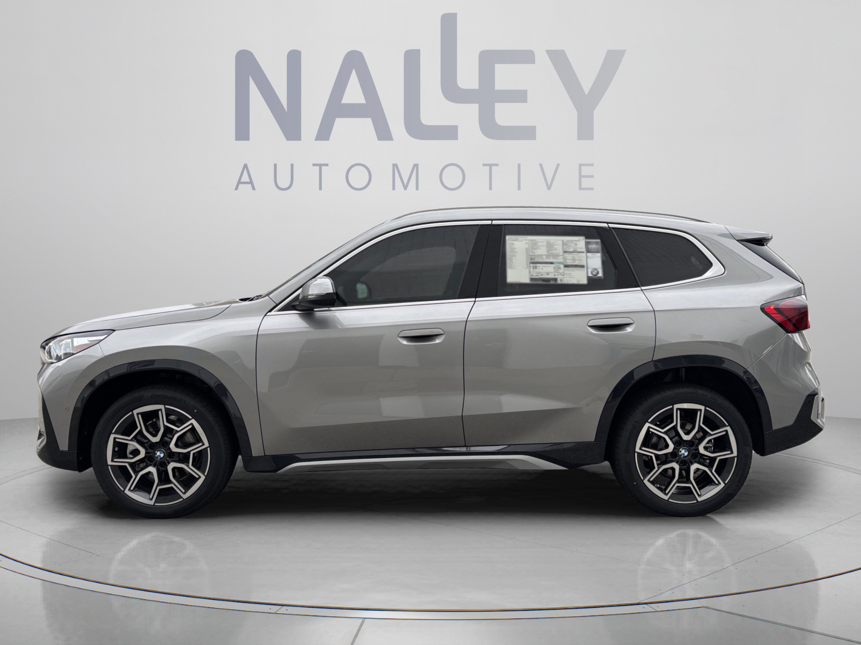 Used 2026 BMW X1 xDrive28i w/ Convenience Package AWD/4WD image 2