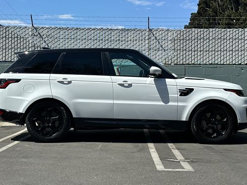 Used 2019 Land Rover Range Rover Sport HSE AWD/4WD image 8