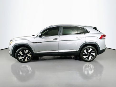 Used 2024 Volkswagen Atlas Cross Sport SE AWD/4WD image 4