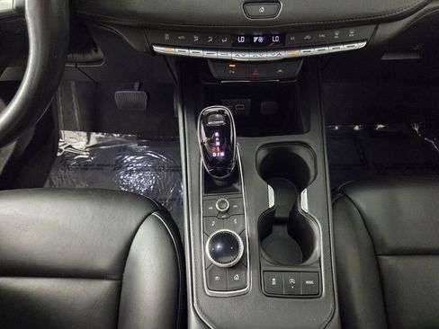 Used 2023 Cadillac XT4 Premium Luxury FWD image 13