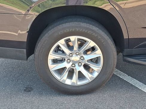 Used 2025 Chevrolet Tahoe Premier AWD/4WD image 28