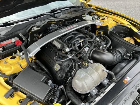 Used 2017 Ford Mustang Shelby GT350 image 28