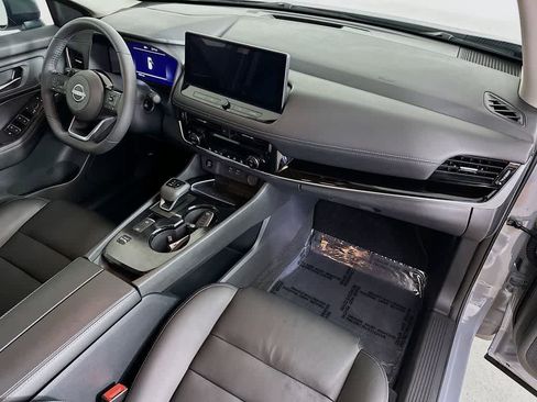 Used 2024 Nissan Rogue SL image 33