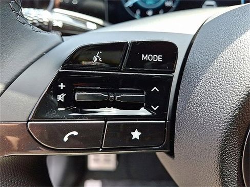 New 2025 Hyundai Elantra SEL image 11