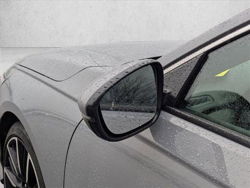 Used 2023 Honda Accord Touring image 12