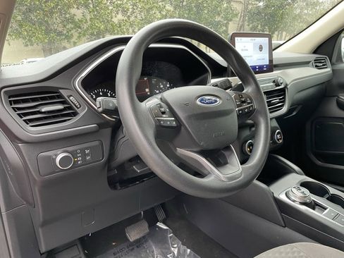 Used 2020 Ford Escape SE image 10