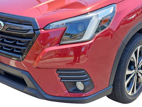 Certified 2022 Subaru Forester Limited w/ Popular Package #2 AWD/4WD image 9