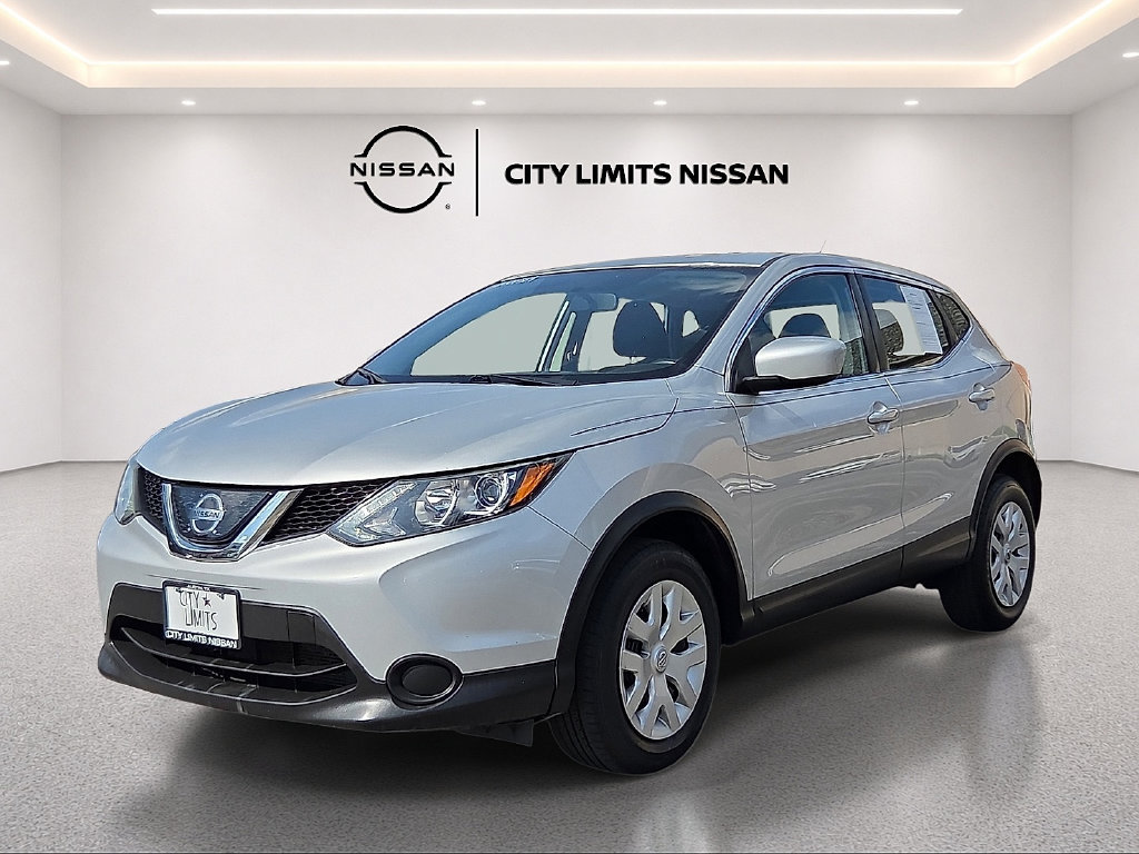 Used 2019 Nissan Rogue Sport S FWD image 2