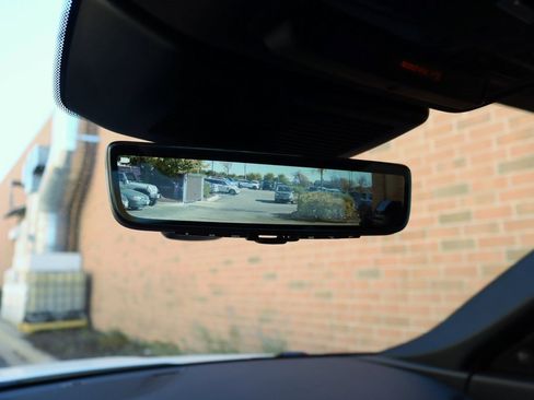 Certified 2024 Jaguar E-PACE R-Dynamic SE image 21