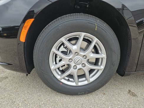 New 2026 Chrysler Pacifica Select image 20