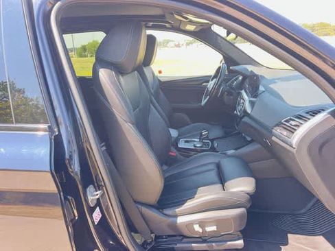 Used 2022 BMW X3 sDrive30i w/ M Sport Package RWD image 12