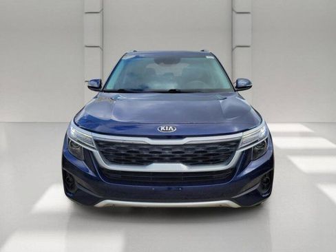 Used 2021 Kia Seltos EX AWD/4WD image 2