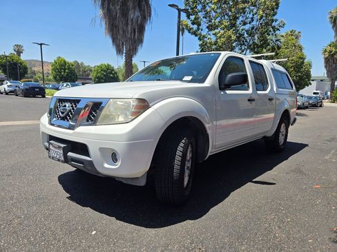 Used 2016 Nissan Frontier SV w/ SV Value Truck Package RWD image 4