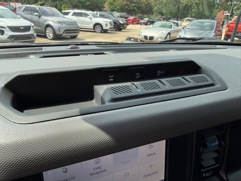 Used 2023 Ford Bronco Black Diamond AWD/4WD image 18