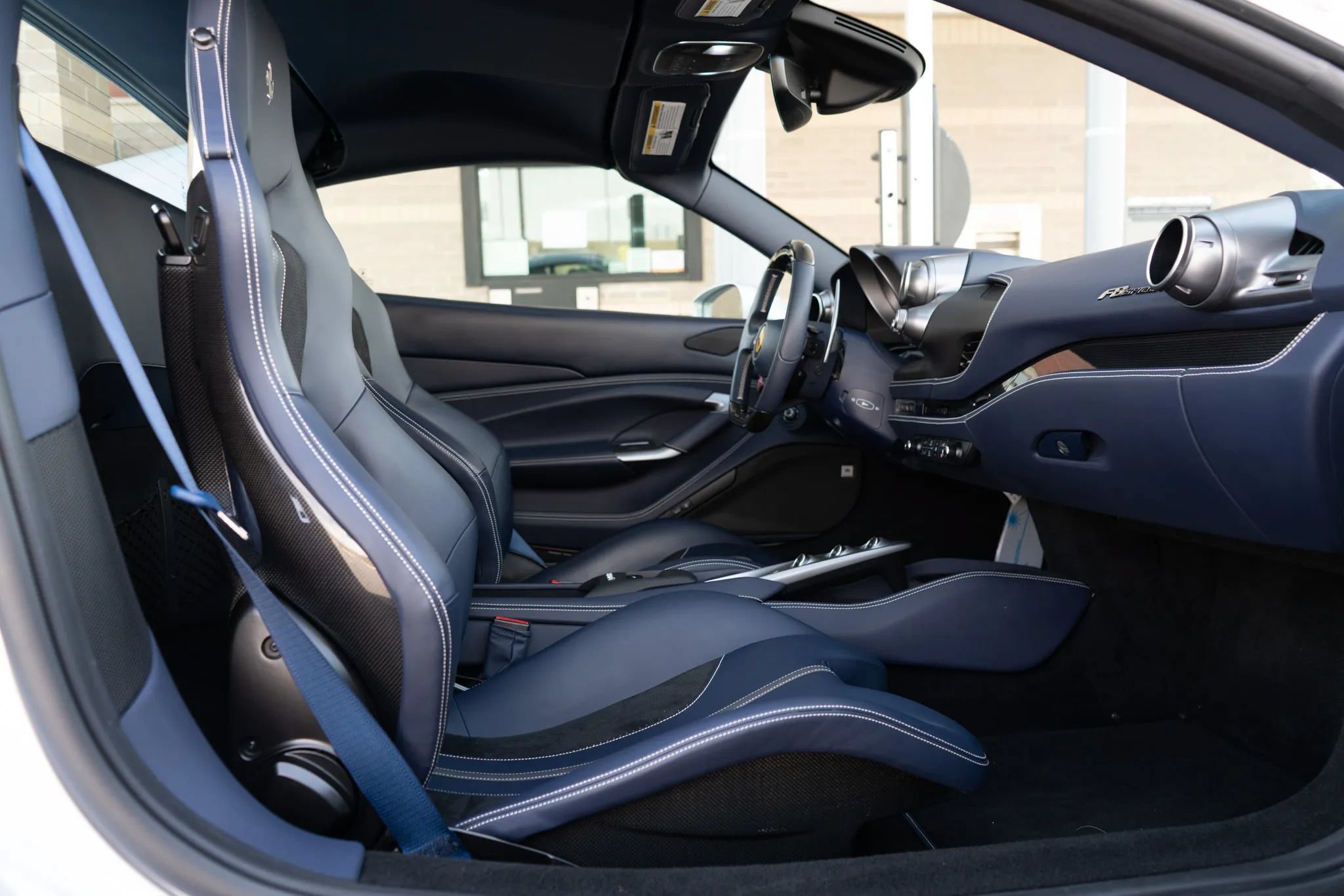 Used 2022 Ferrari F8 Tributo RWD image 33