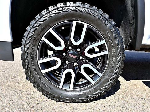 Used 2016 GMC Sierra 1500 Denali w/ Enhanced Driver Alert Package image 6