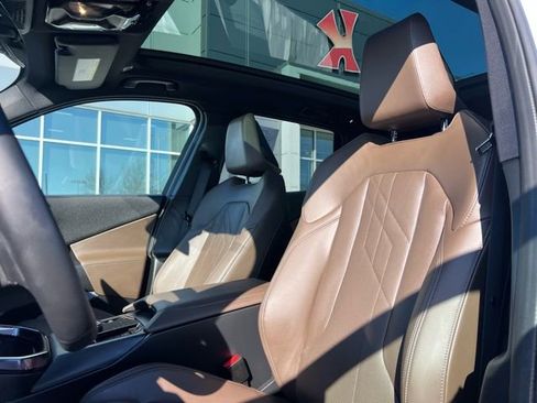 Used 2025 BMW X3 xDrive30i w/ Premium Package image 32