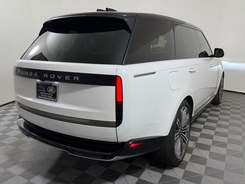 Used 2025 Land Rover Range Rover Long Wheelbase SE AWD/4WD image 10