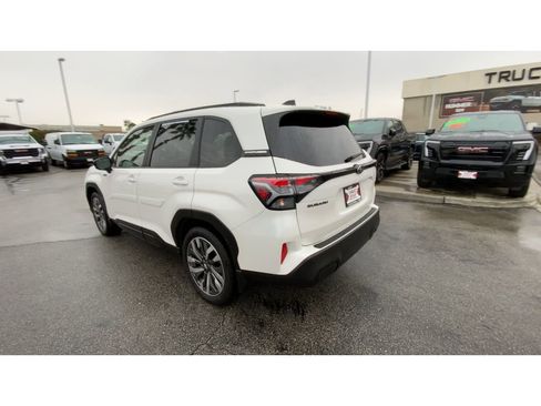 Used 2025 Subaru Forester Touring image 6