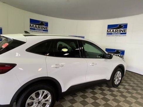 Used 2025 Ford Escape Active image 2