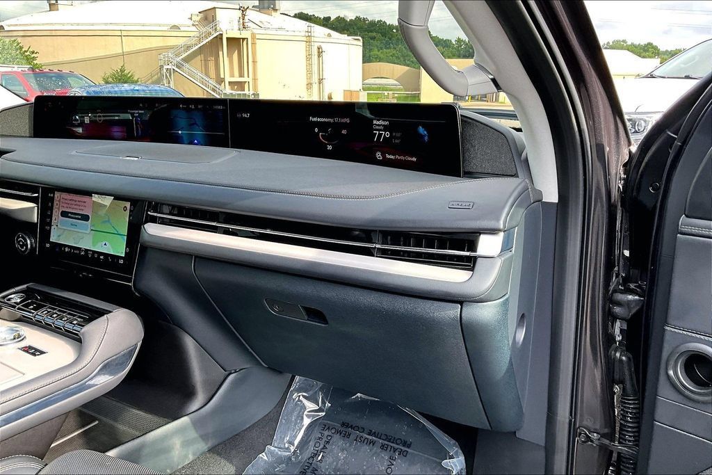 Used 2025 Lincoln Navigator Reserve AWD/4WD image 29