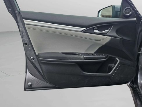 Used 2018 Honda Civic EX image 12