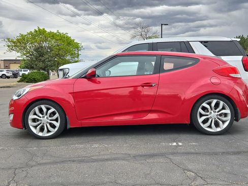 Used 2013 Hyundai Veloster w/ Style Pkg FWD image 8