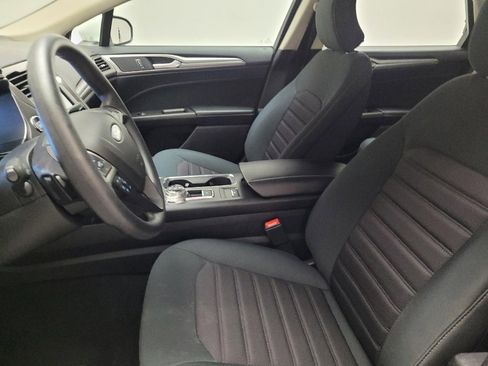 Used 2019 Ford Fusion SE image 17