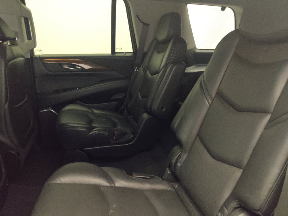 Used 2020 Cadillac Escalade Luxury RWD image 18