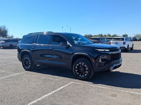 Used 2025 Chevrolet Traverse Z71 w/ Driver Confidence Package image 7