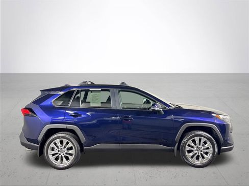 Used 2025 Toyota RAV4 XLE Premium w/ Weather Package AWD/4WD image 5
