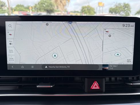 Used 2026 Kia Carnival FWD image 19