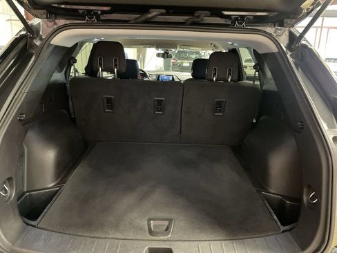 Used 2020 Chevrolet Blazer LT FWD image 22