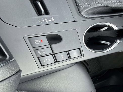 Used 2024 Toyota Highlander XSE image 27