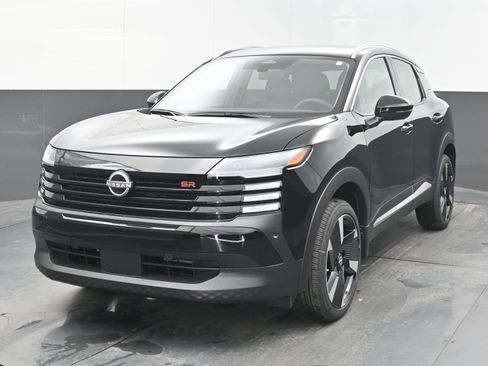 New 2026 Nissan Kicks SR w/ SR Premium Package image 3