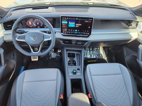 New 2026 Volkswagen Tiguan SE R-Line image 11